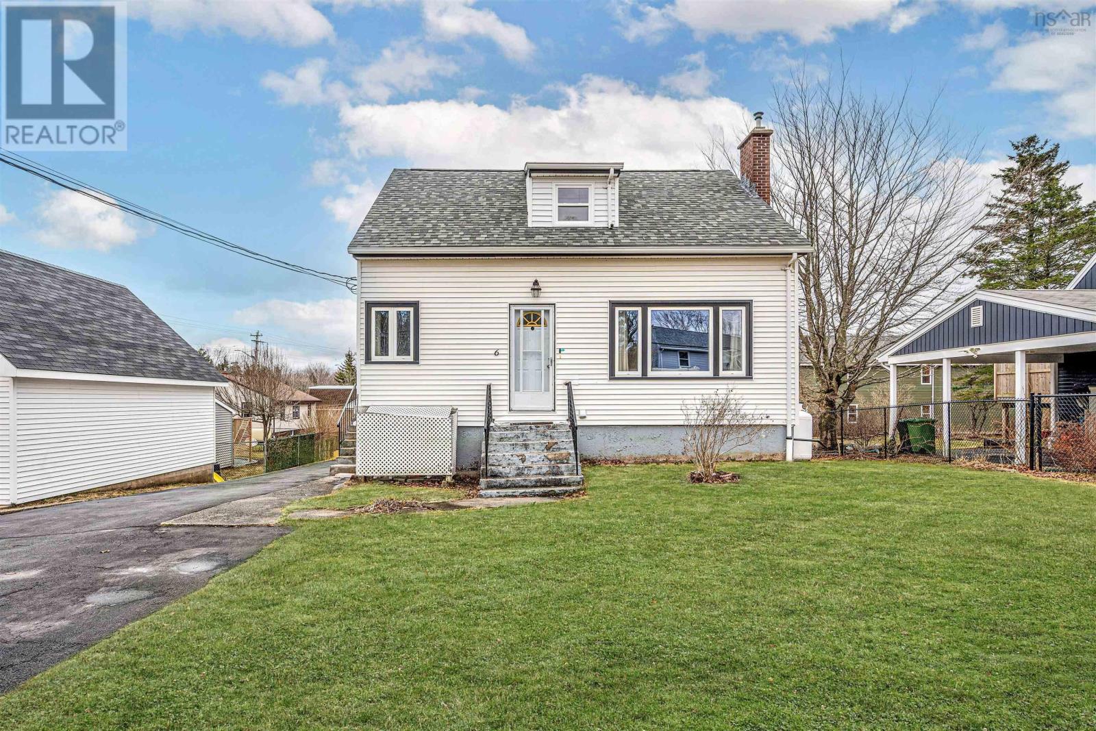 Property photo of 6 Parkdale Avenue