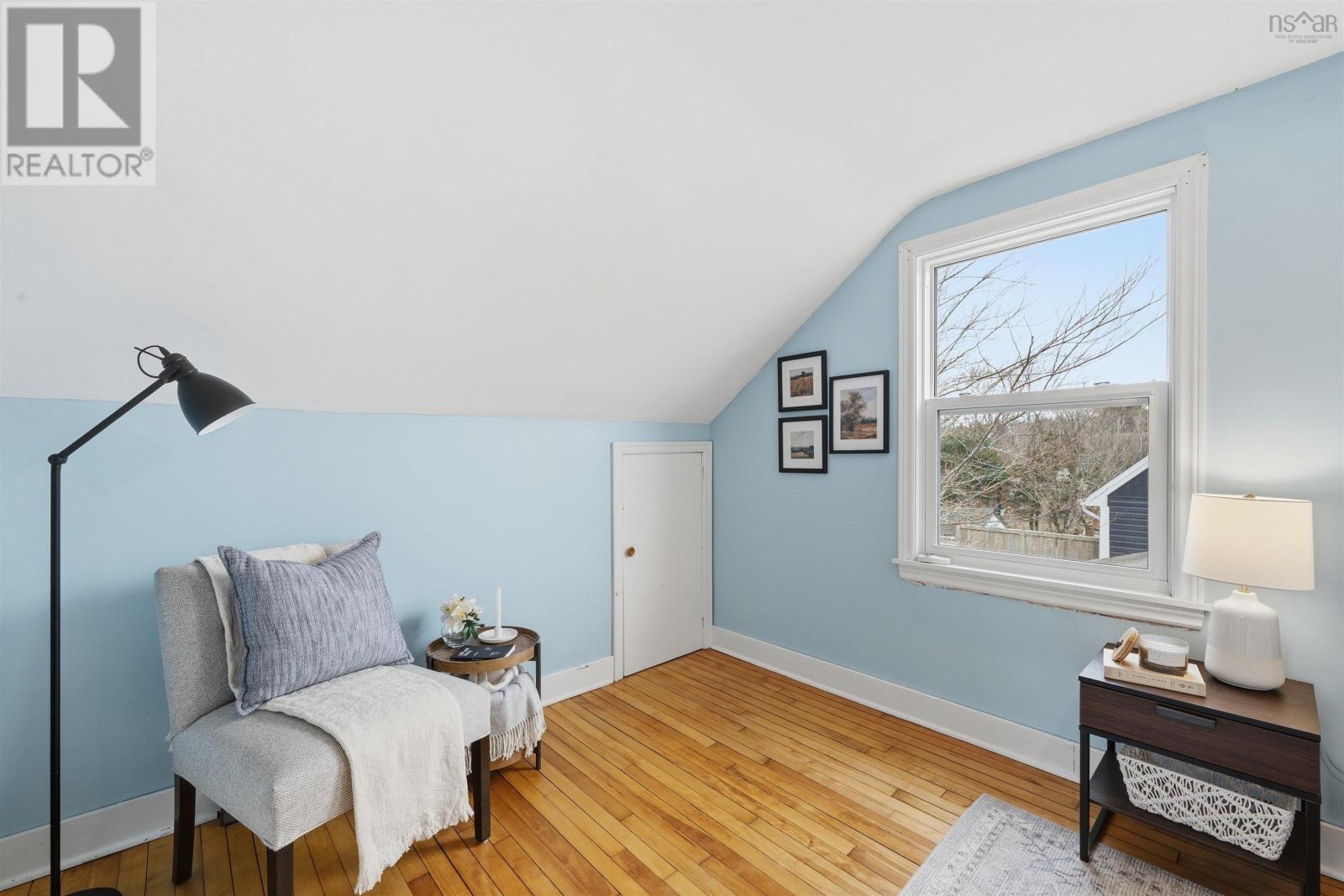 Property 19 of 44 of 6 Parkdale Avenue