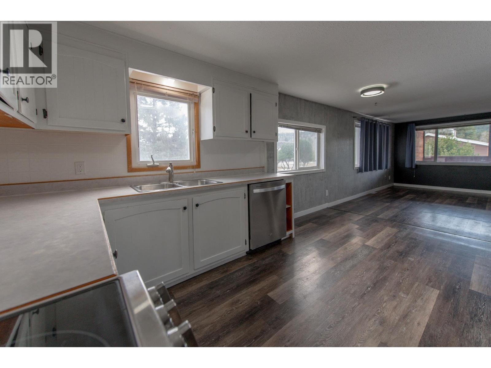 4771 BAILLIE GROHMAN Avenue, Canal Flats