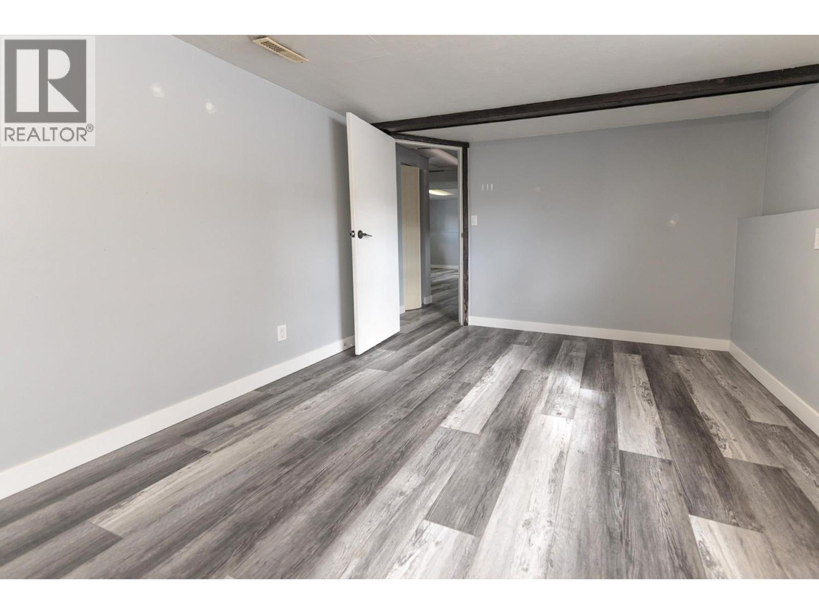 4771 BAILLIE GROHMAN Avenue, Canal Flats