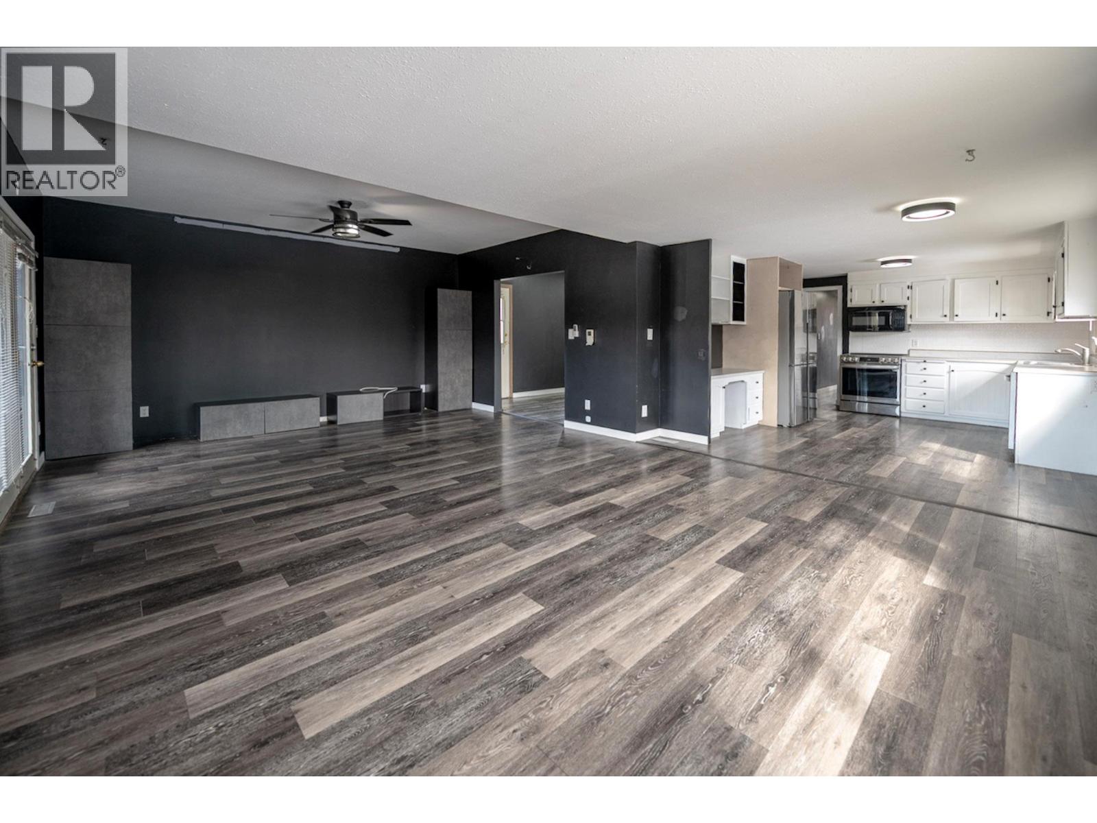 4771 BAILLIE GROHMAN Avenue, Canal Flats