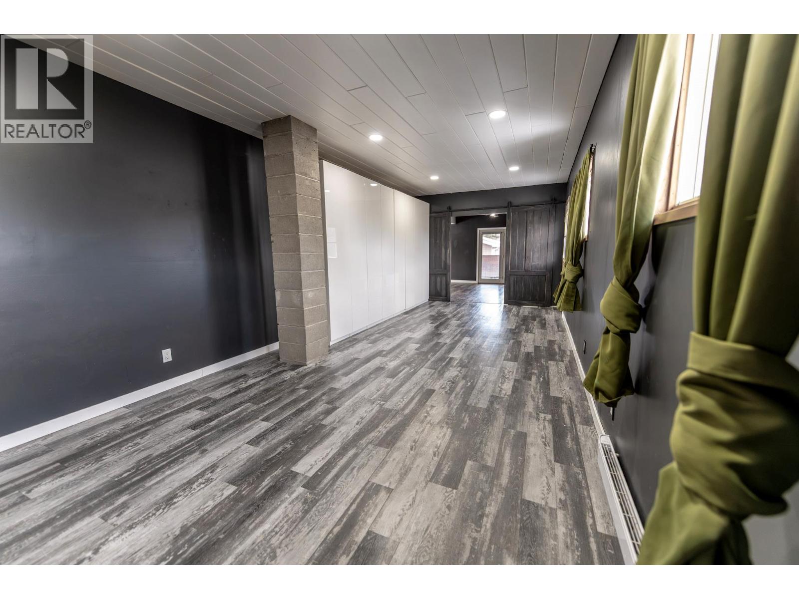 4771 BAILLIE GROHMAN Avenue, Canal Flats