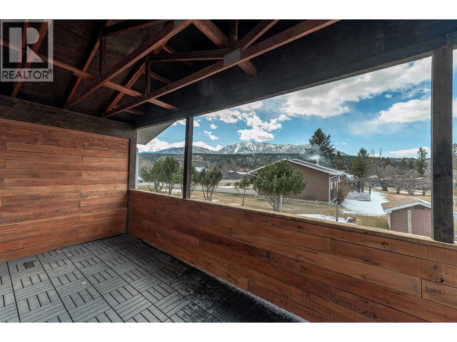 4771 BAILLIE GROHMAN Avenue, Canal Flats