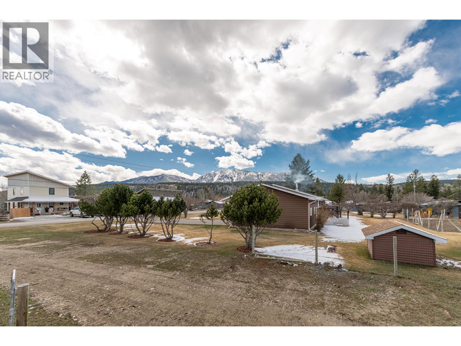 4771 BAILLIE GROHMAN Avenue, Canal Flats