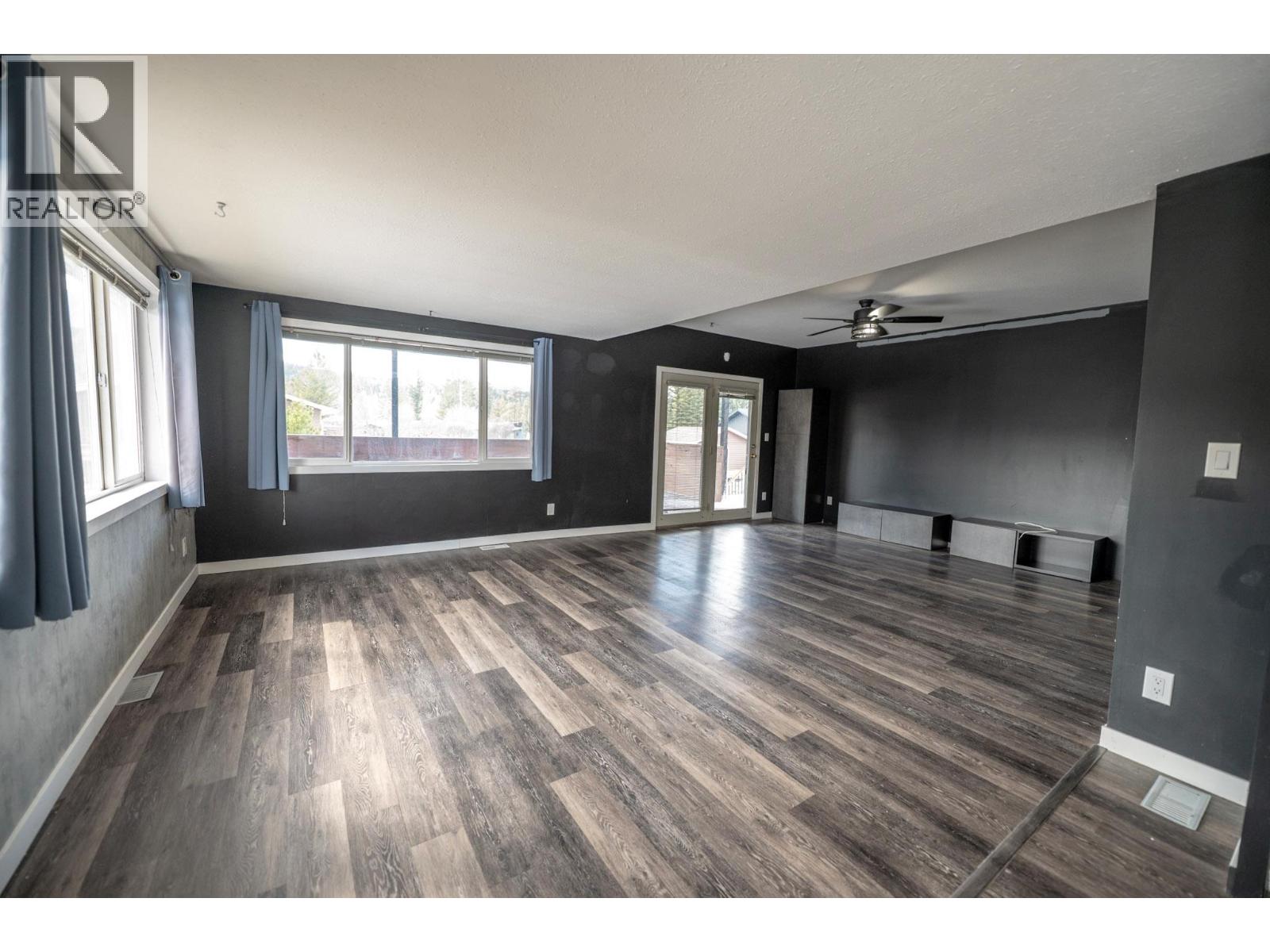 4771 BAILLIE GROHMAN Avenue, Canal Flats