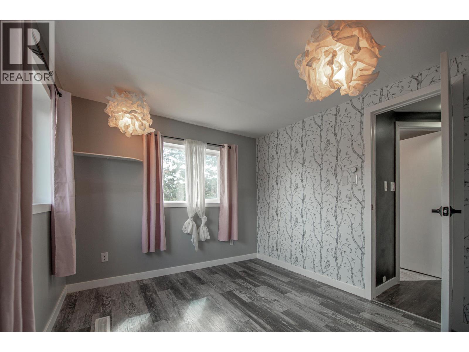 4771 BAILLIE GROHMAN Avenue, Canal Flats