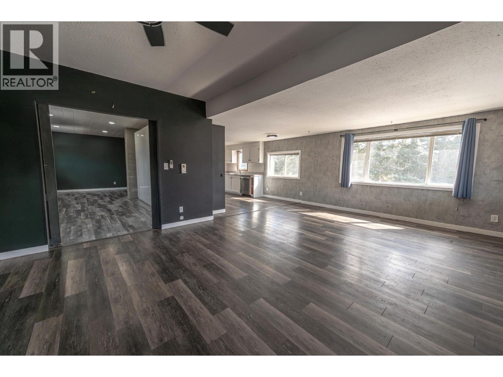 4771 BAILLIE GROHMAN Avenue, Canal Flats