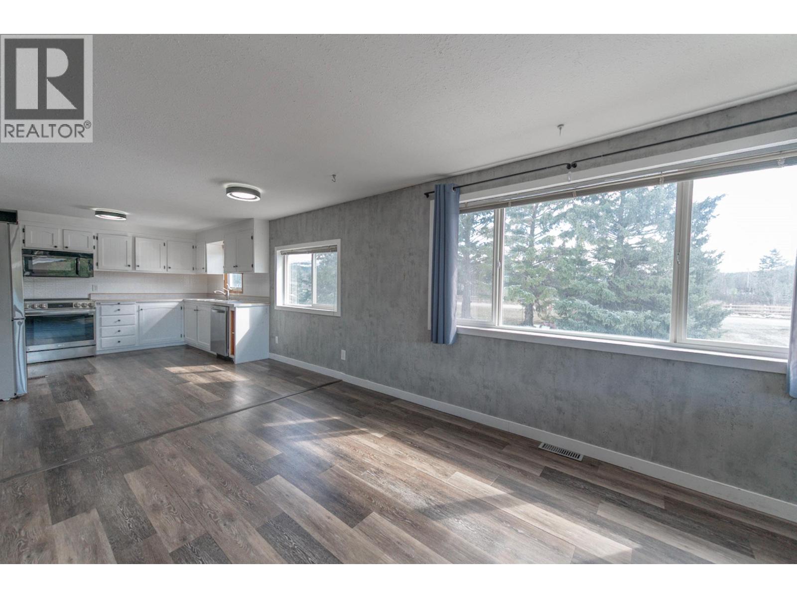 4771 BAILLIE GROHMAN Avenue, Canal Flats