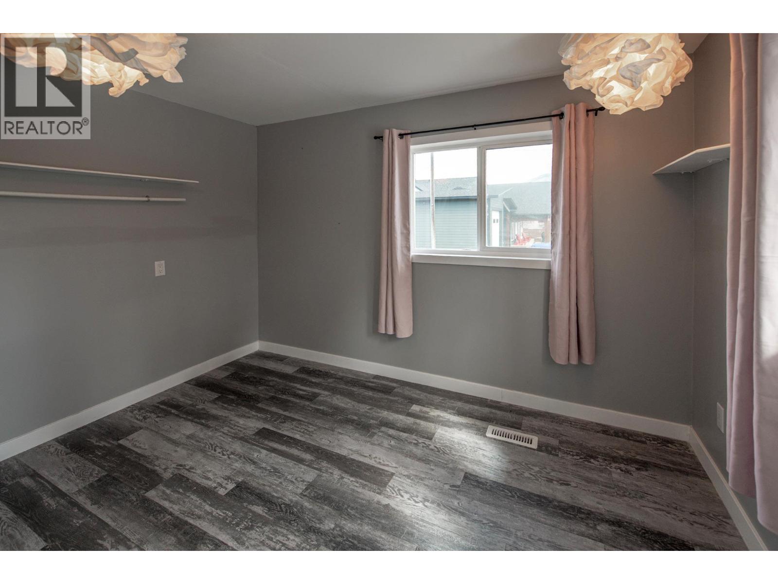 4771 BAILLIE GROHMAN Avenue, Canal Flats