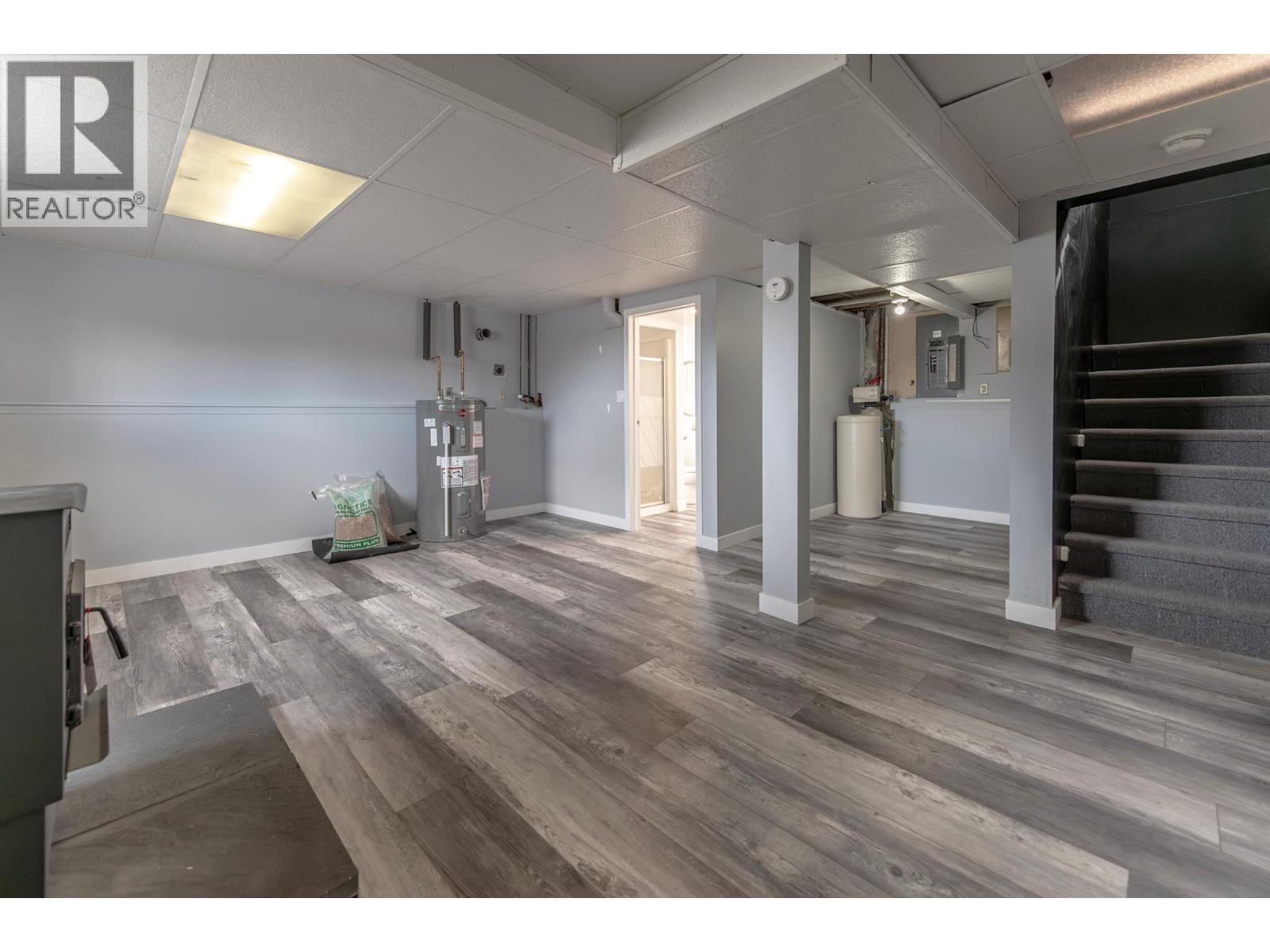 4771 BAILLIE GROHMAN Avenue, Canal Flats