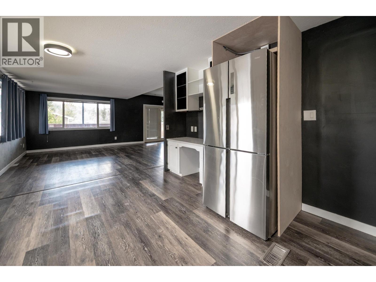 4771 BAILLIE GROHMAN Avenue, Canal Flats