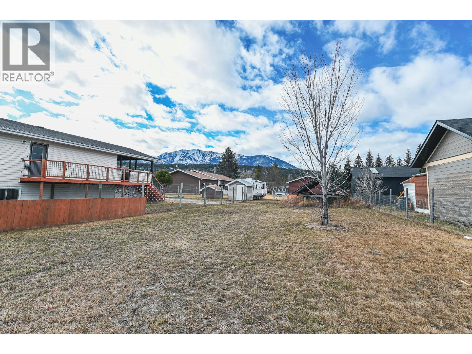 4771 BAILLIE GROHMAN Avenue, Canal Flats