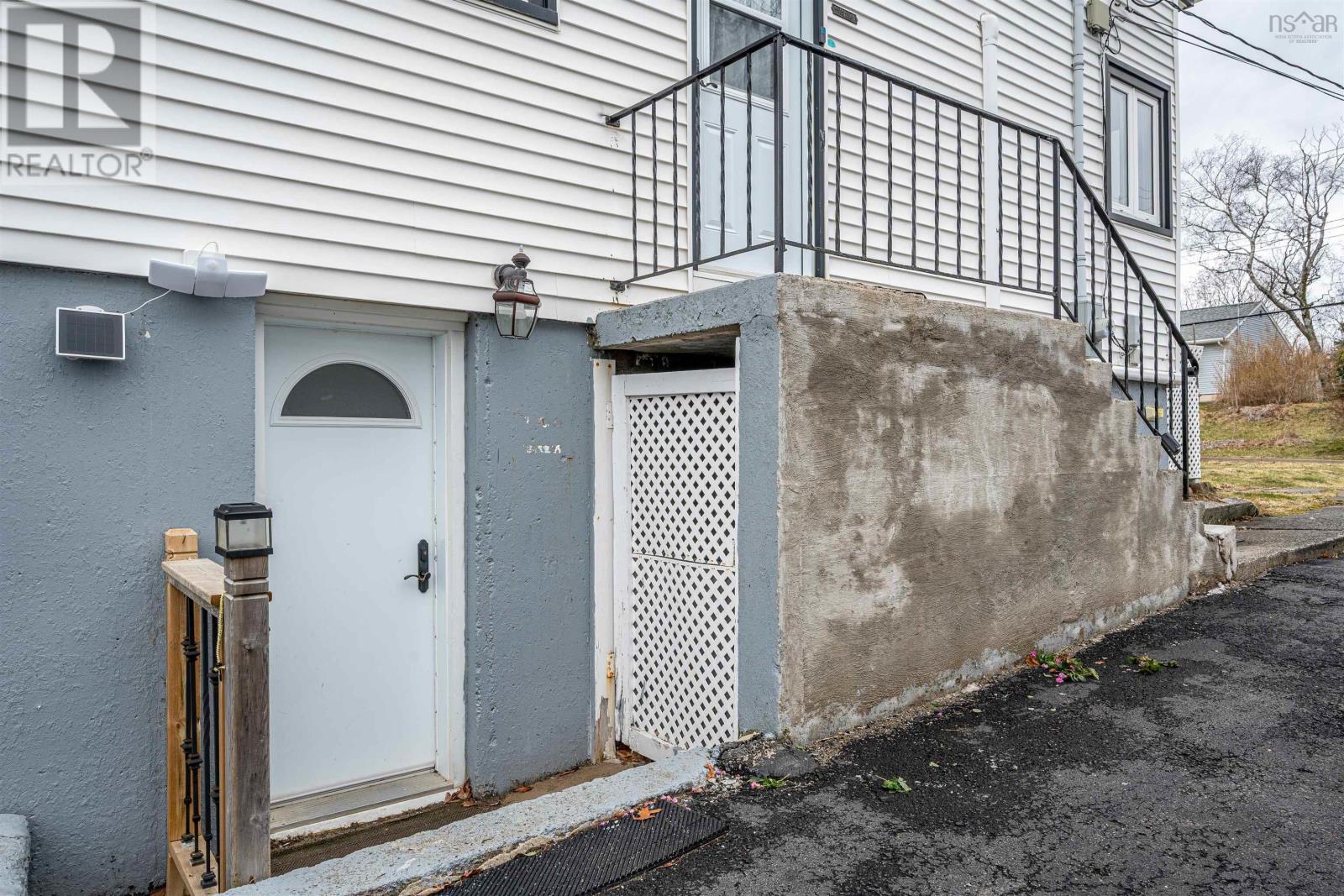 Property 25 of 44 of 6 Parkdale Avenue