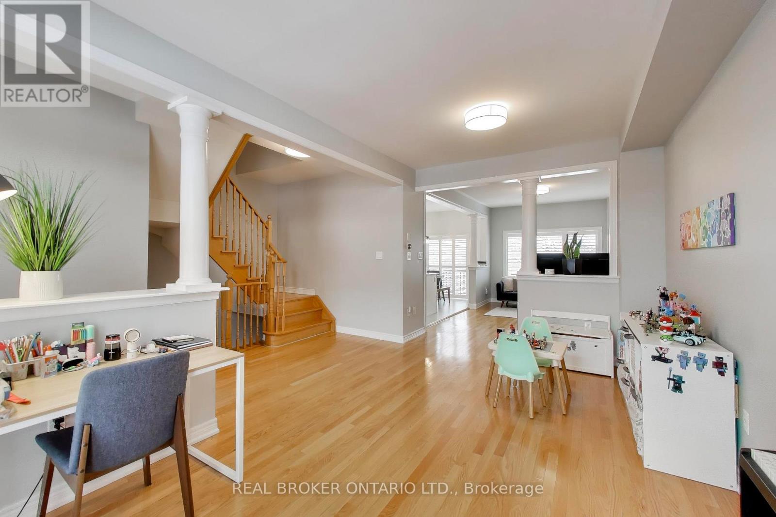 60 MARY CHAPMAN BOULEVARD — photo 7