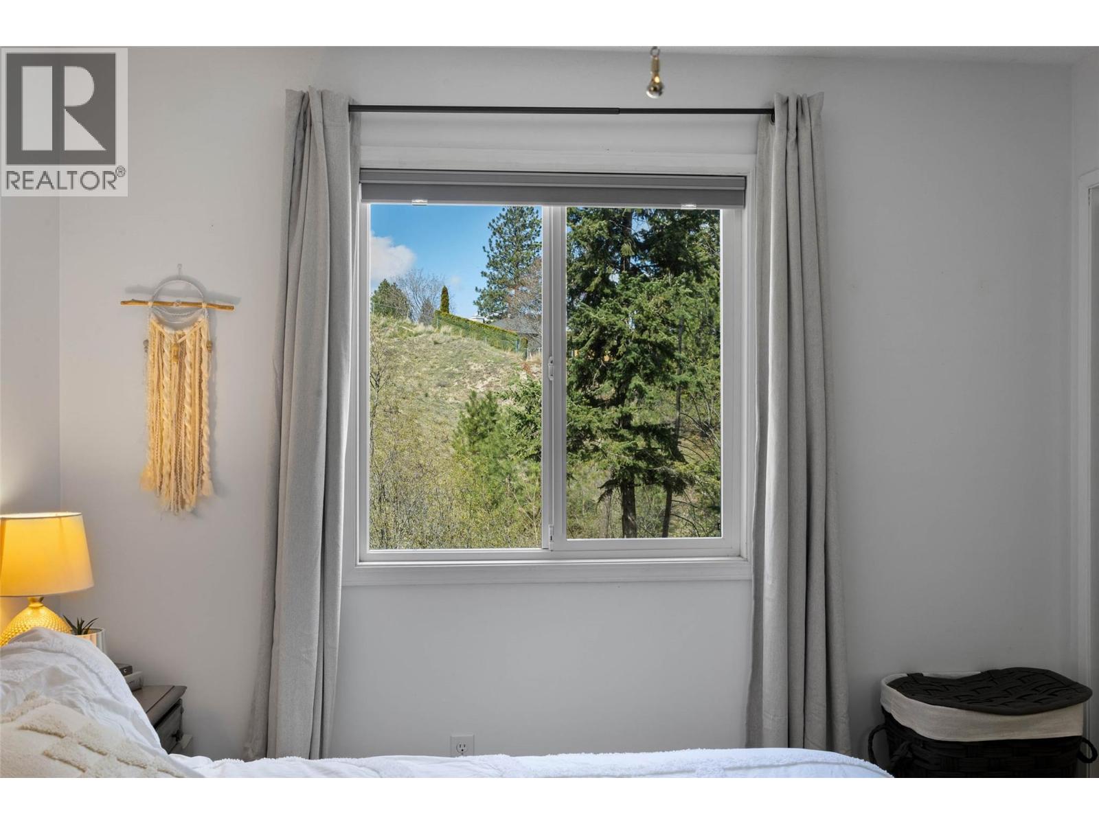 606 GLENEAGLES DRIVE - 17