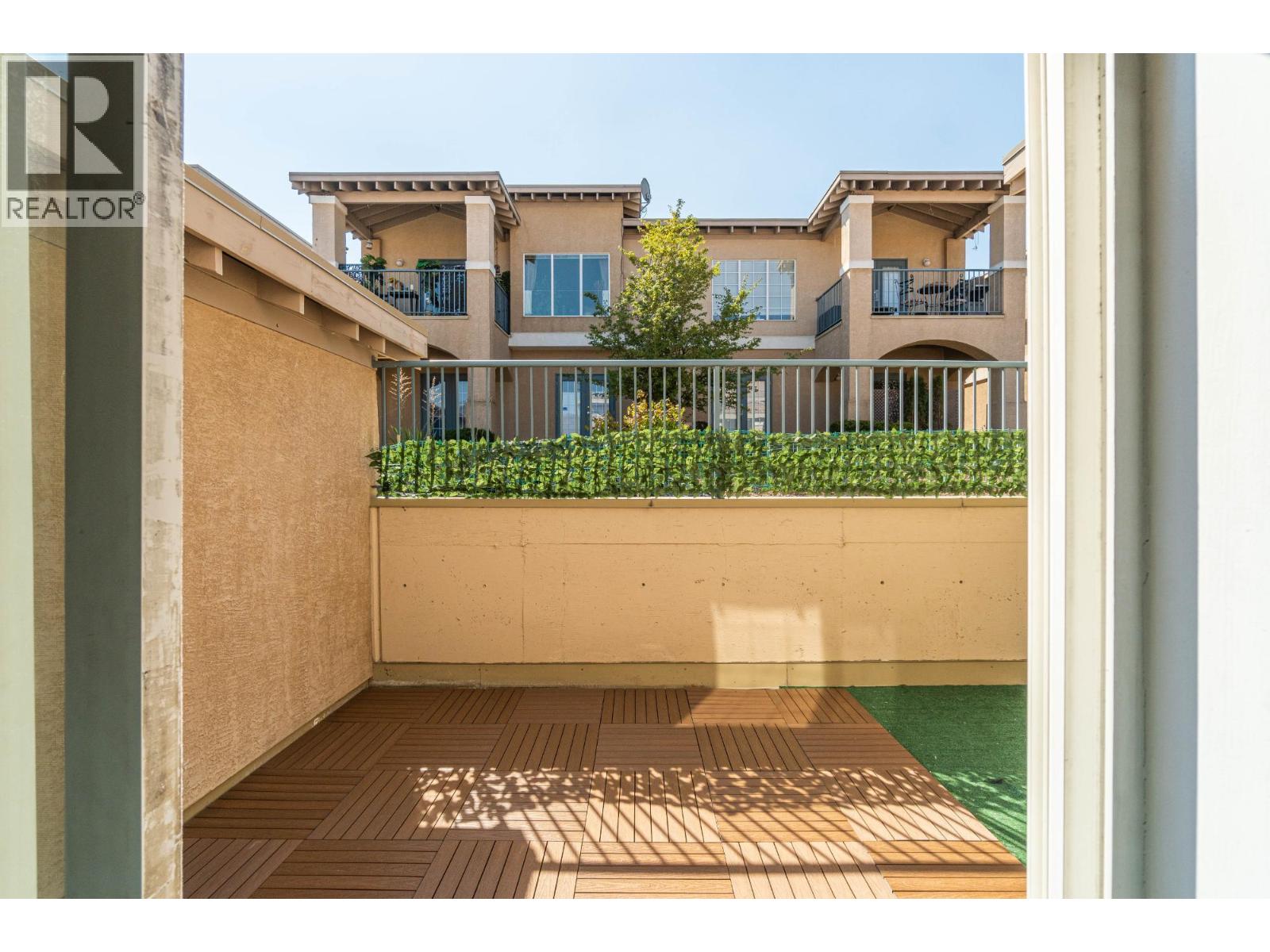 #204 875 SAHALI Terrace - 2