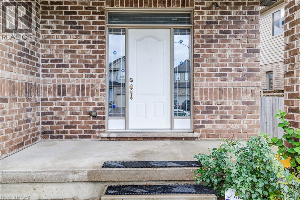 617 THORNDALE Drive, Waterloo, Ontario N2T0A9 - Photo 5