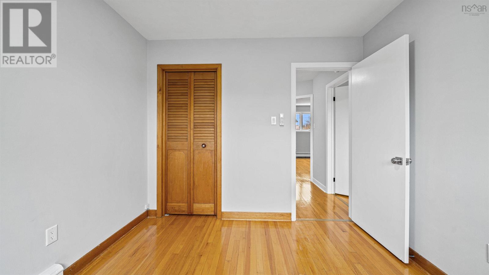 Property 24 of 49 of 1 Kingfisher Crescent