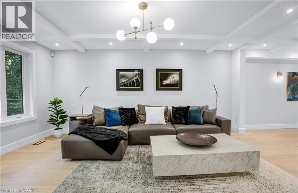 239 CORRIE Crescent, Waterloo, Ontario N2L5W3 - Photo 5