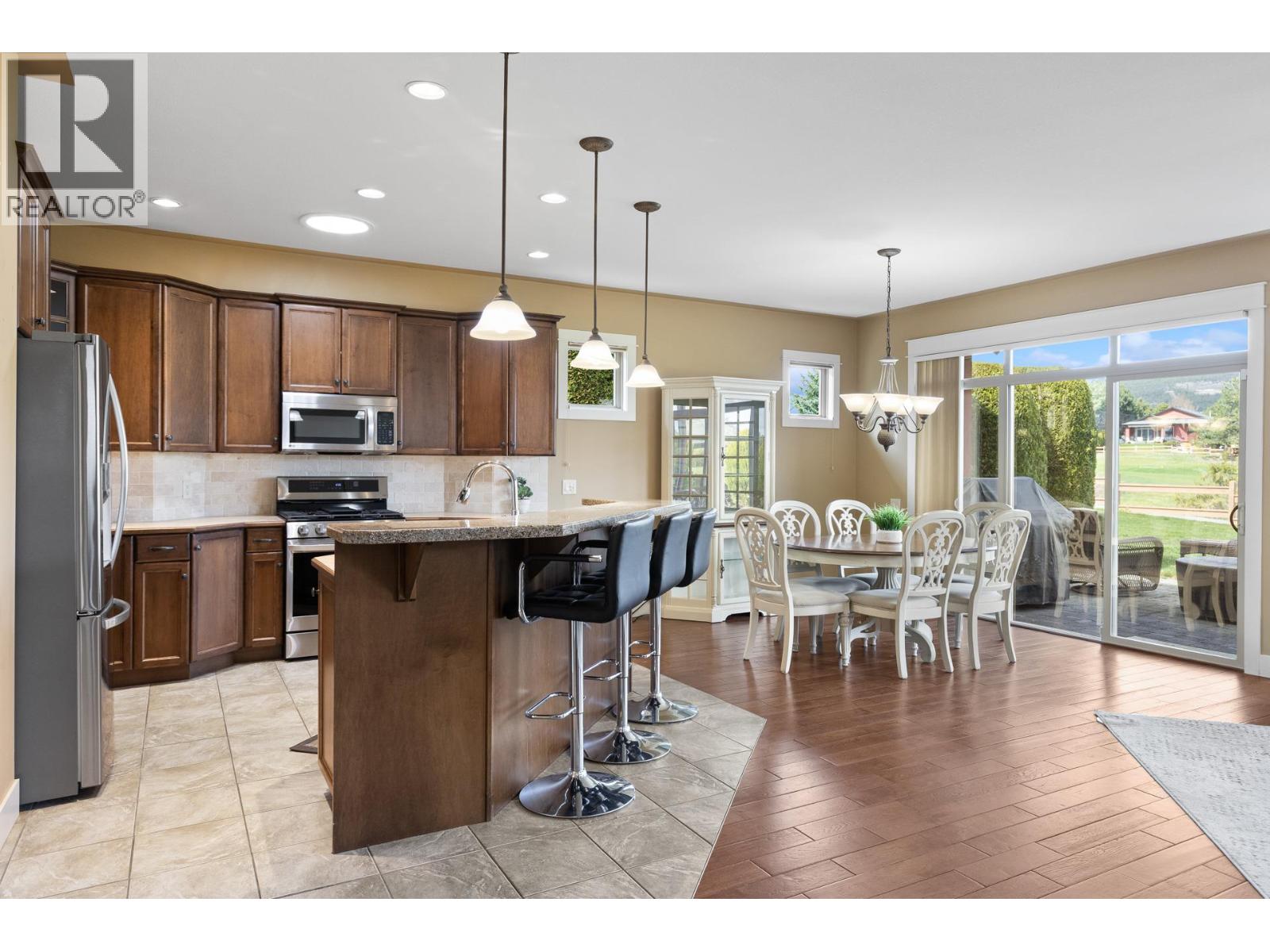  2288 Pine Vista Place, West Kelowna