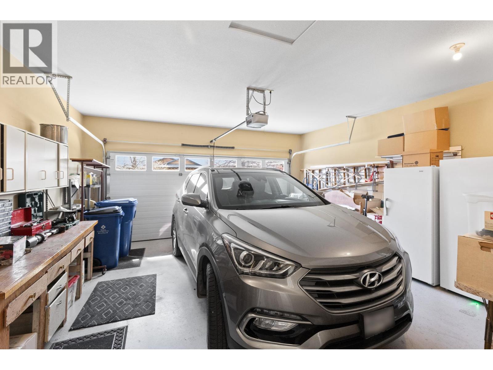  2288 Pine Vista Place, West Kelowna