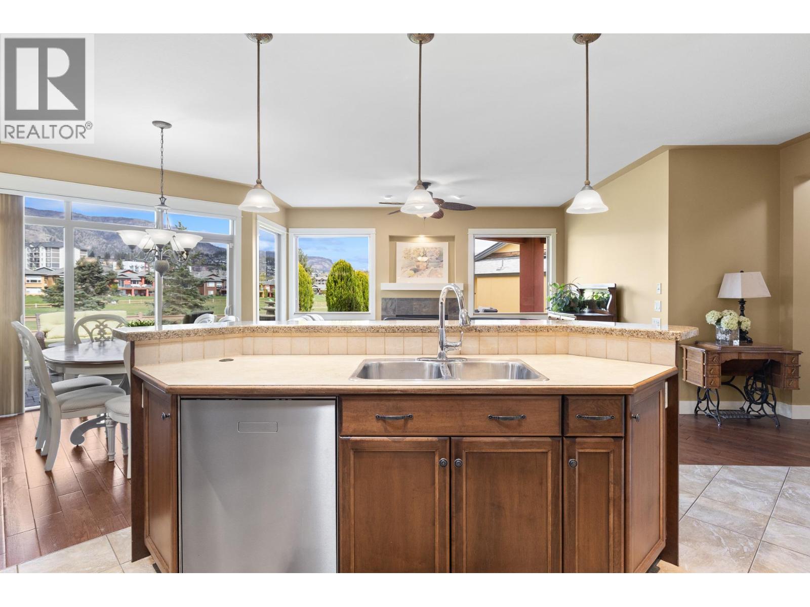  2288 Pine Vista Place, West Kelowna