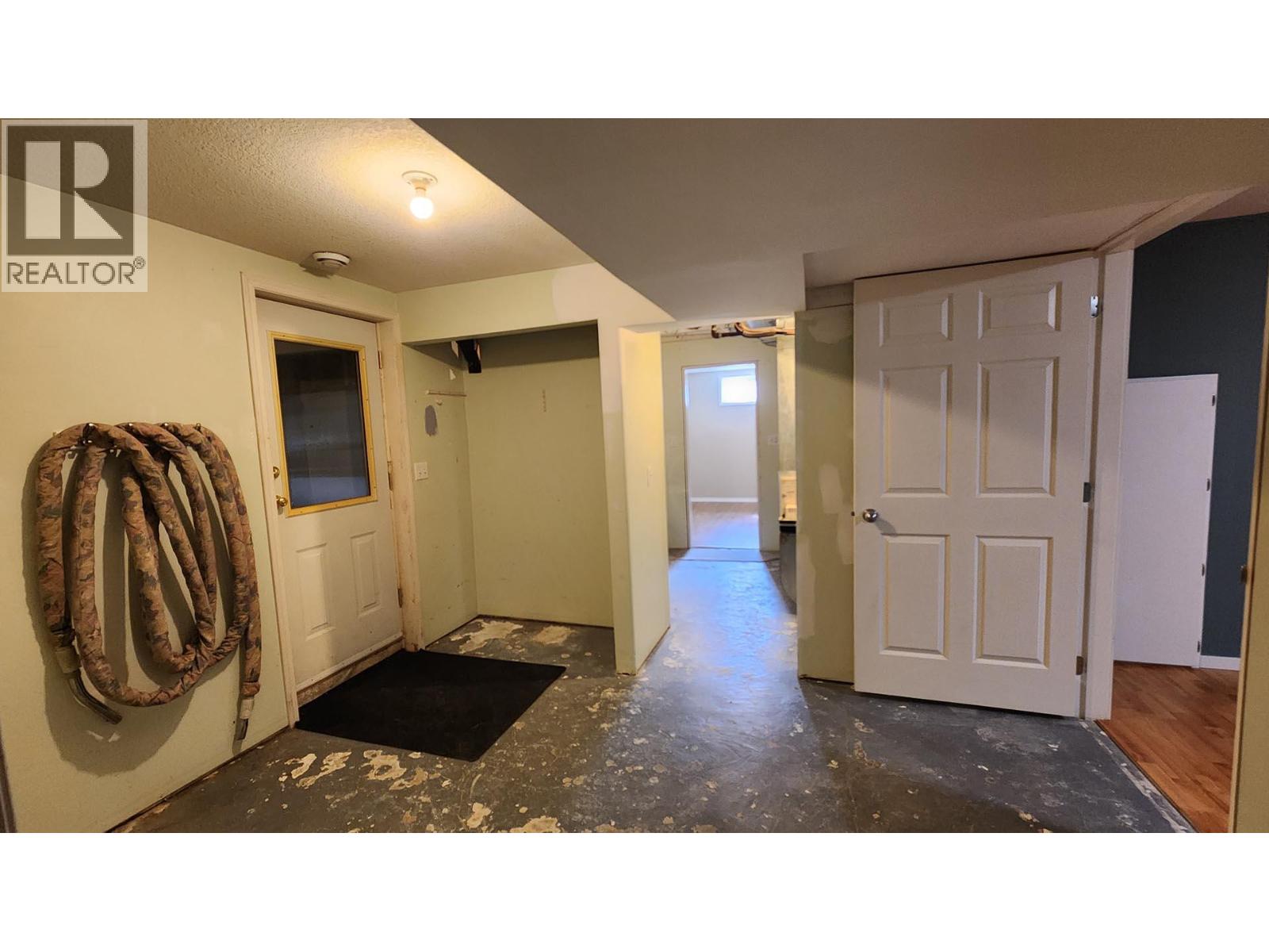 501 5TH Avenue - 55