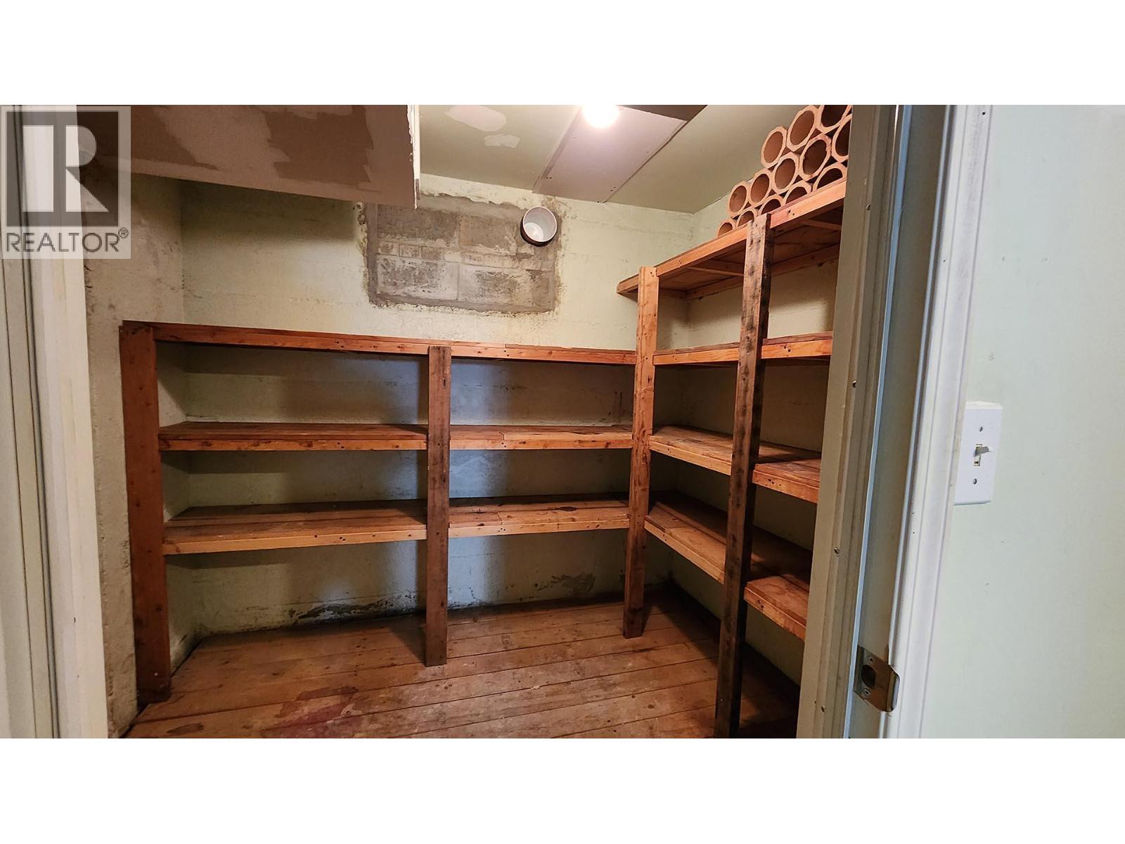 501 5TH Avenue - 54
