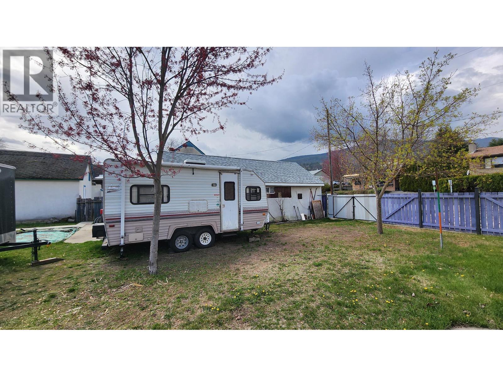 501 5TH Avenue - 72