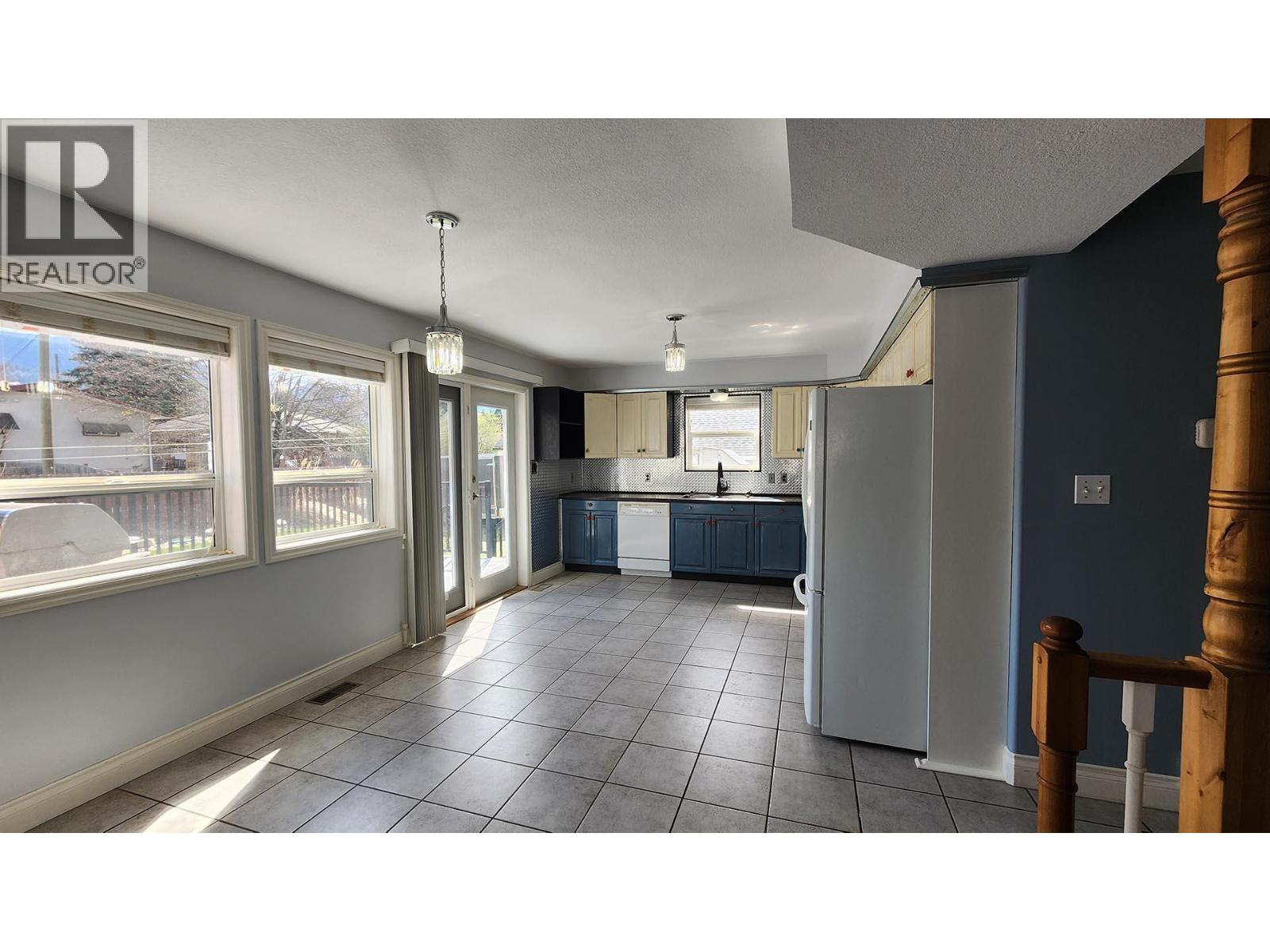 501 5TH Avenue - 18