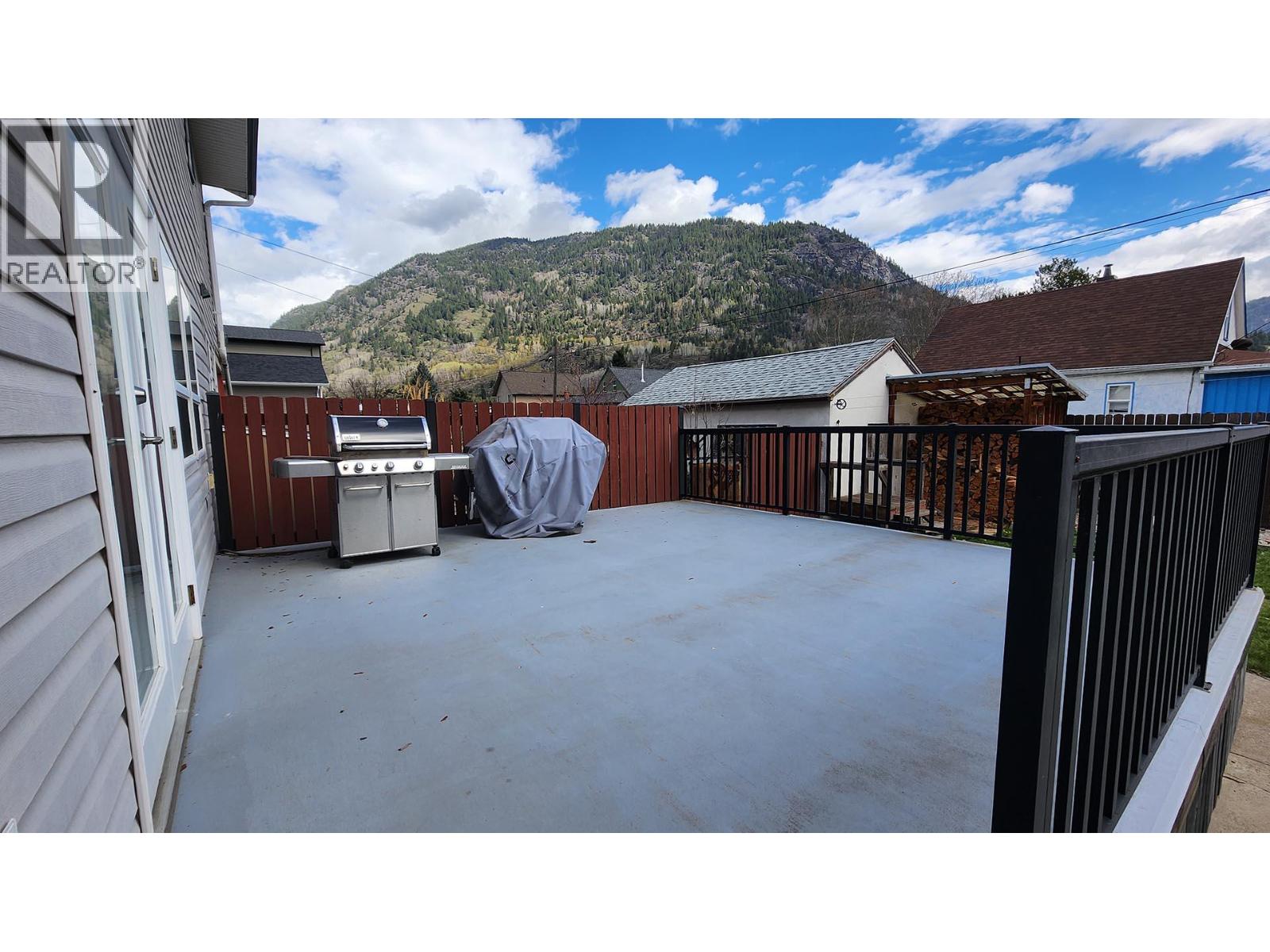501 5TH Avenue - 80
