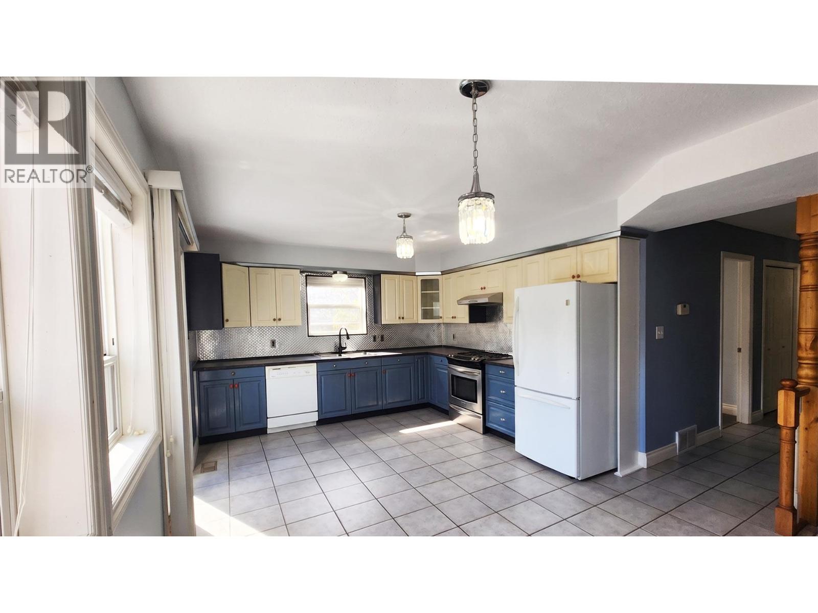 501 5TH Avenue - 17