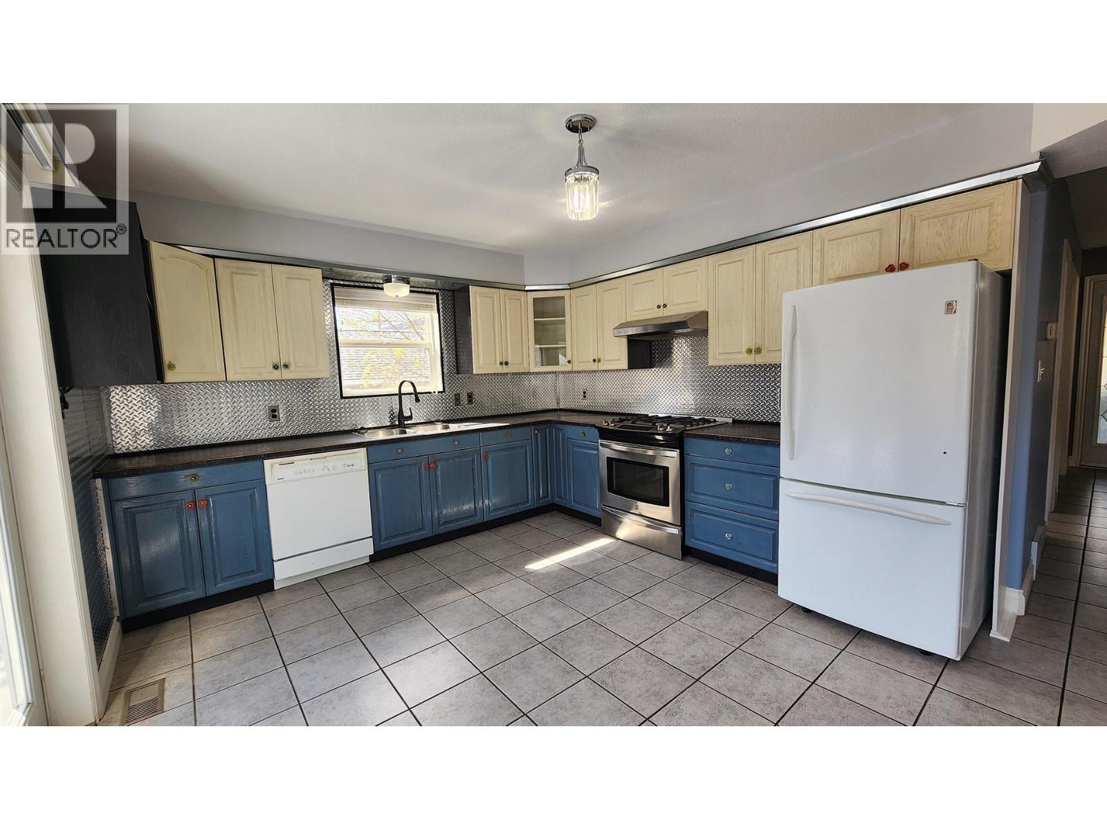 501 5TH Avenue - 21