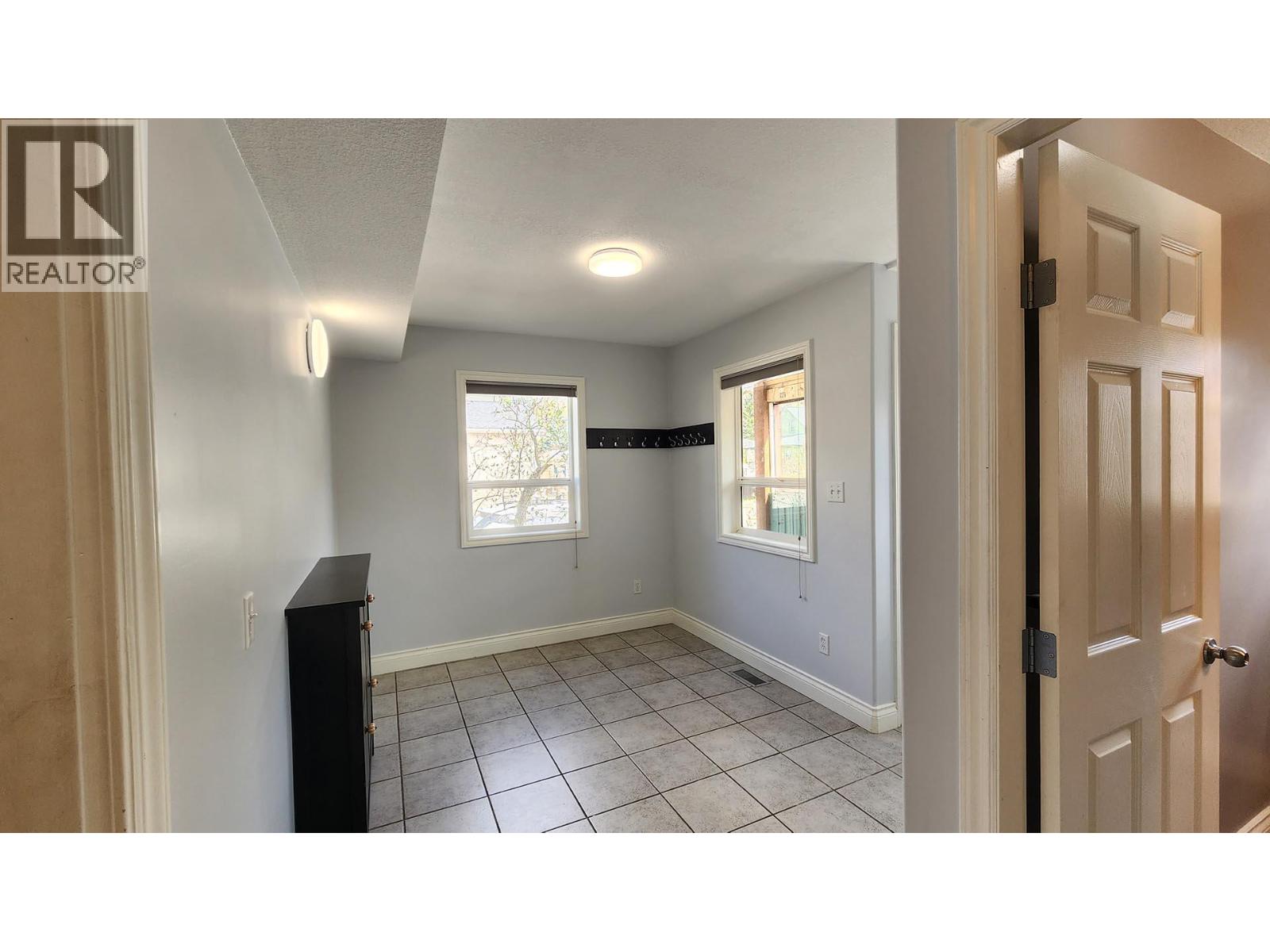 501 5TH Avenue - 30