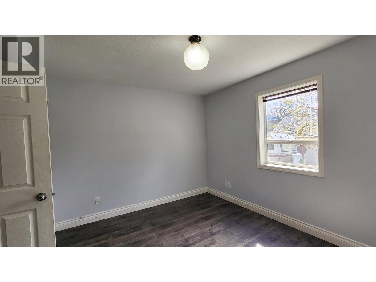 501 5TH Avenue - 25