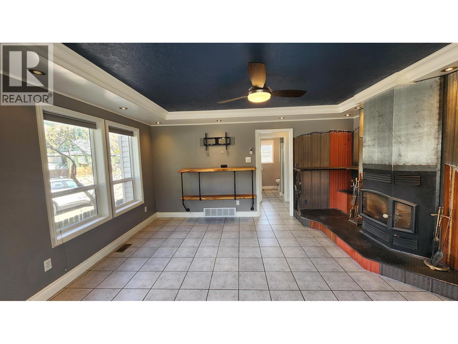 501 5TH Avenue - 8