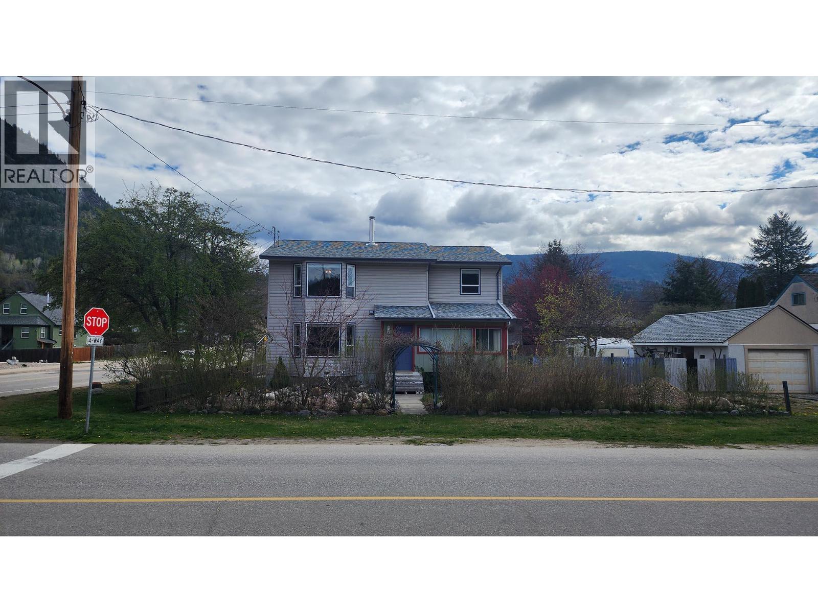501 5TH Avenue - 2