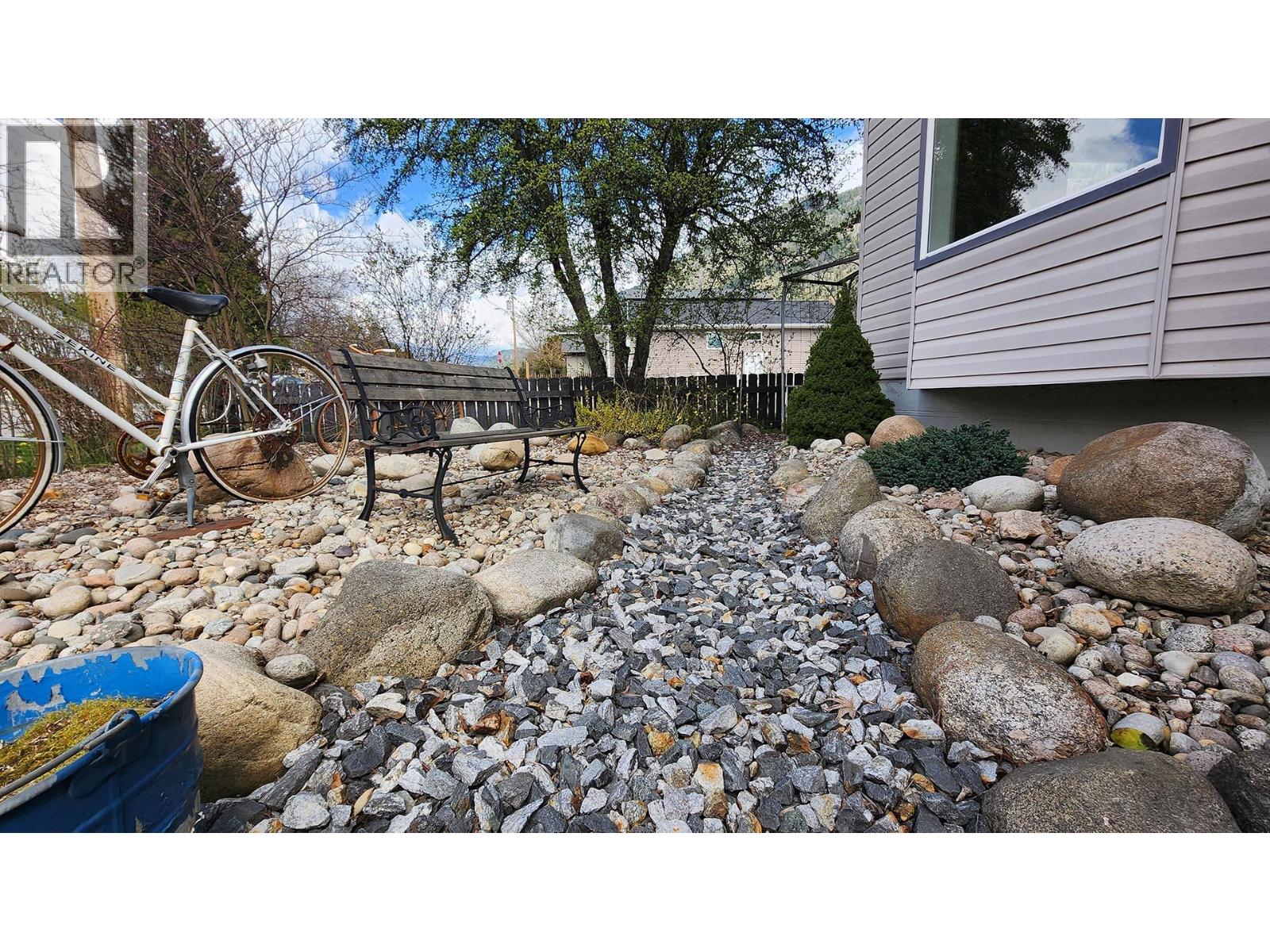 501 5TH Avenue - 61