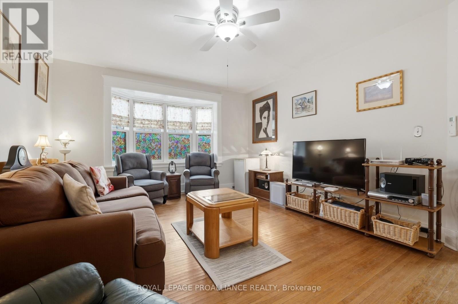 30 CATHARINE STREET — photo 19
