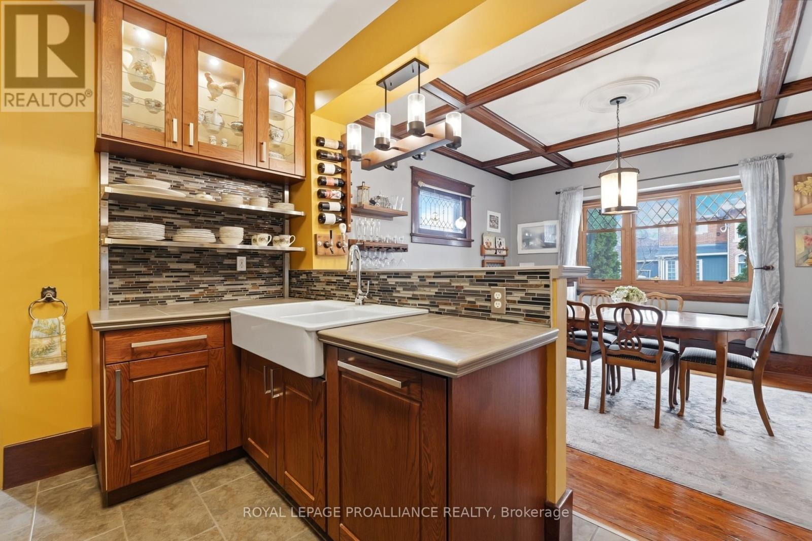 30 CATHARINE STREET — photo 12