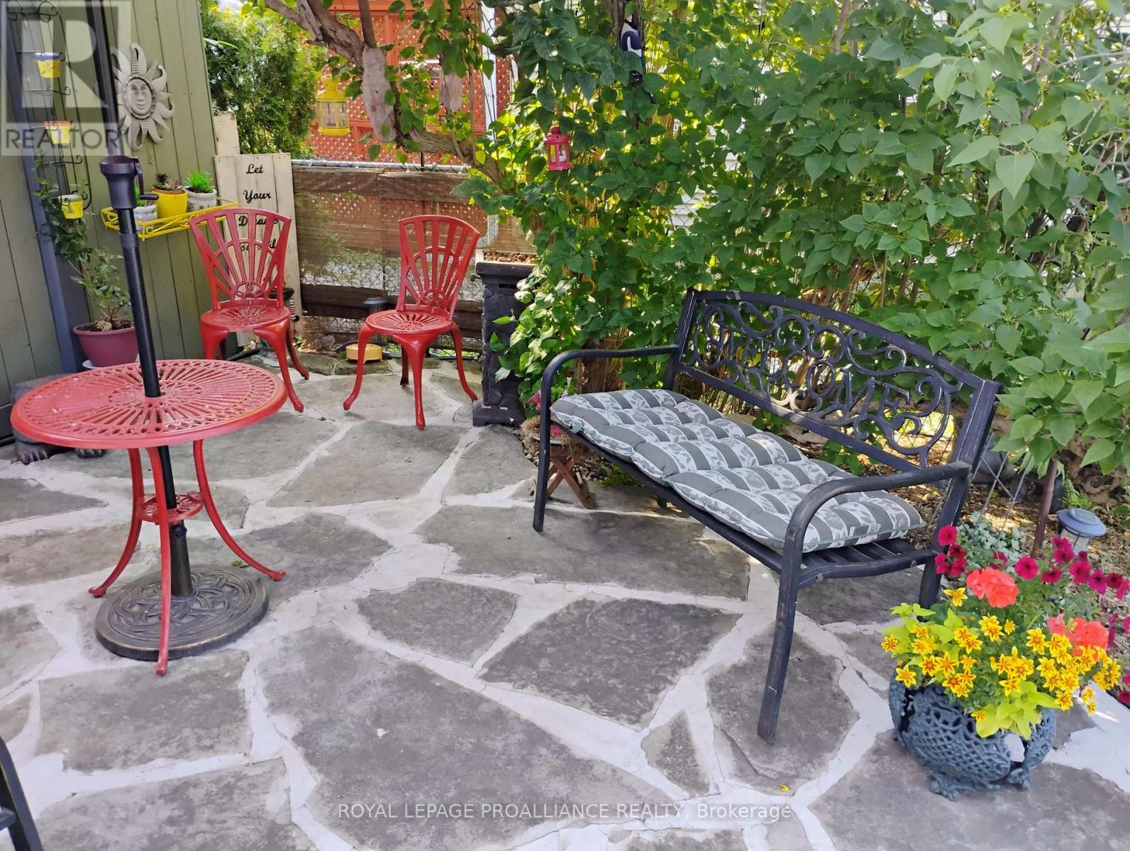 30 CATHARINE STREET — photo 32
