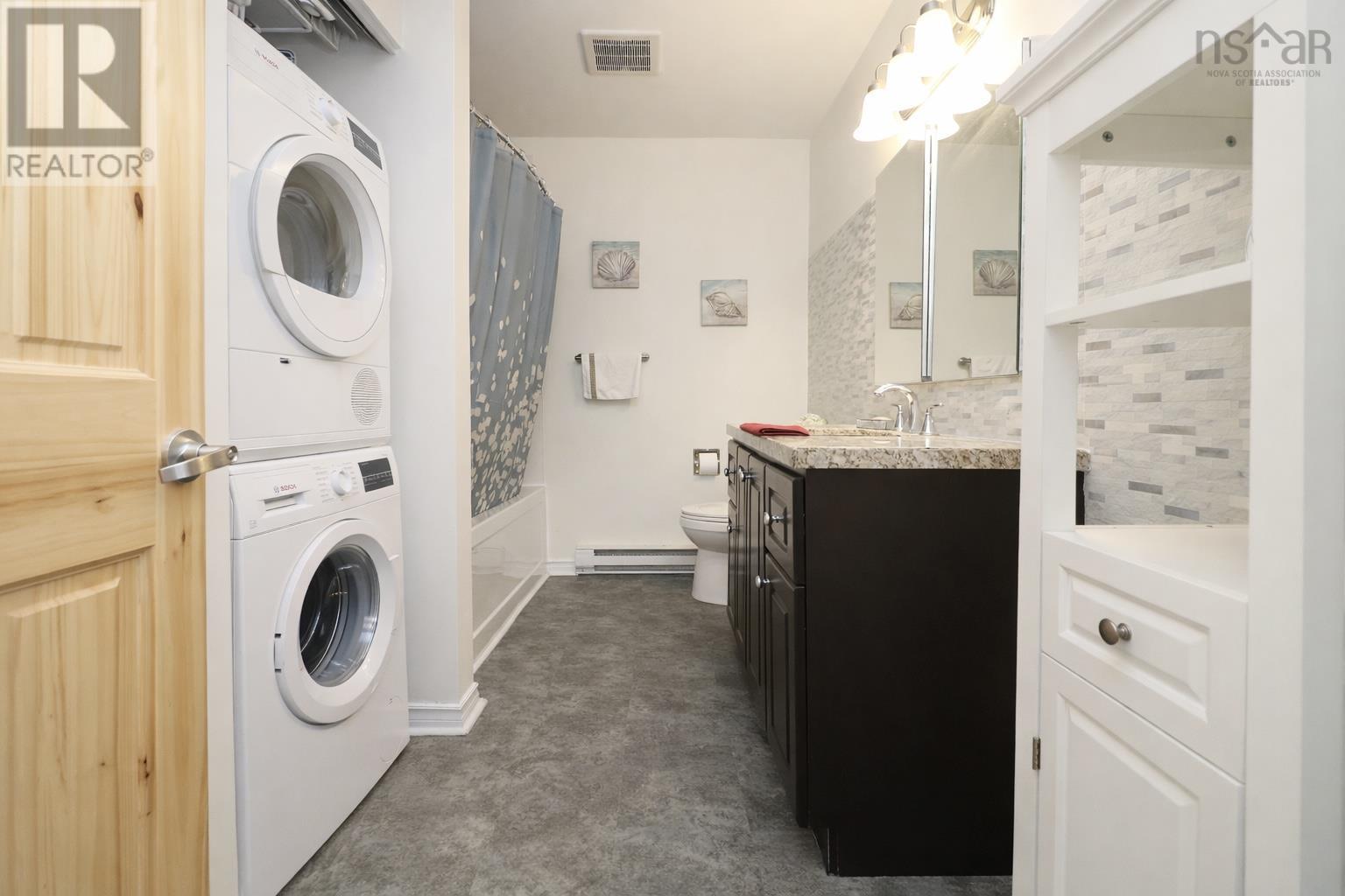 Property 19 of 27 of 132 Nictaux Drive