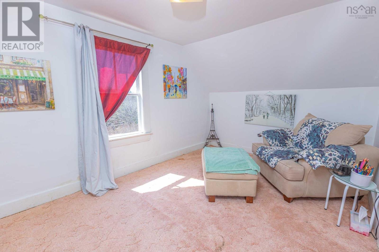 Property 17 of 21 of 2164 NS-340