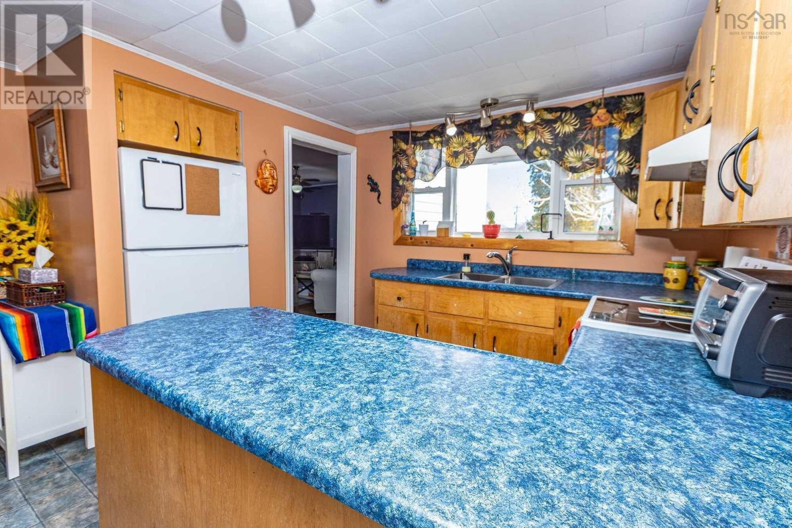 Property 5 of 21 of 2164 NS-340