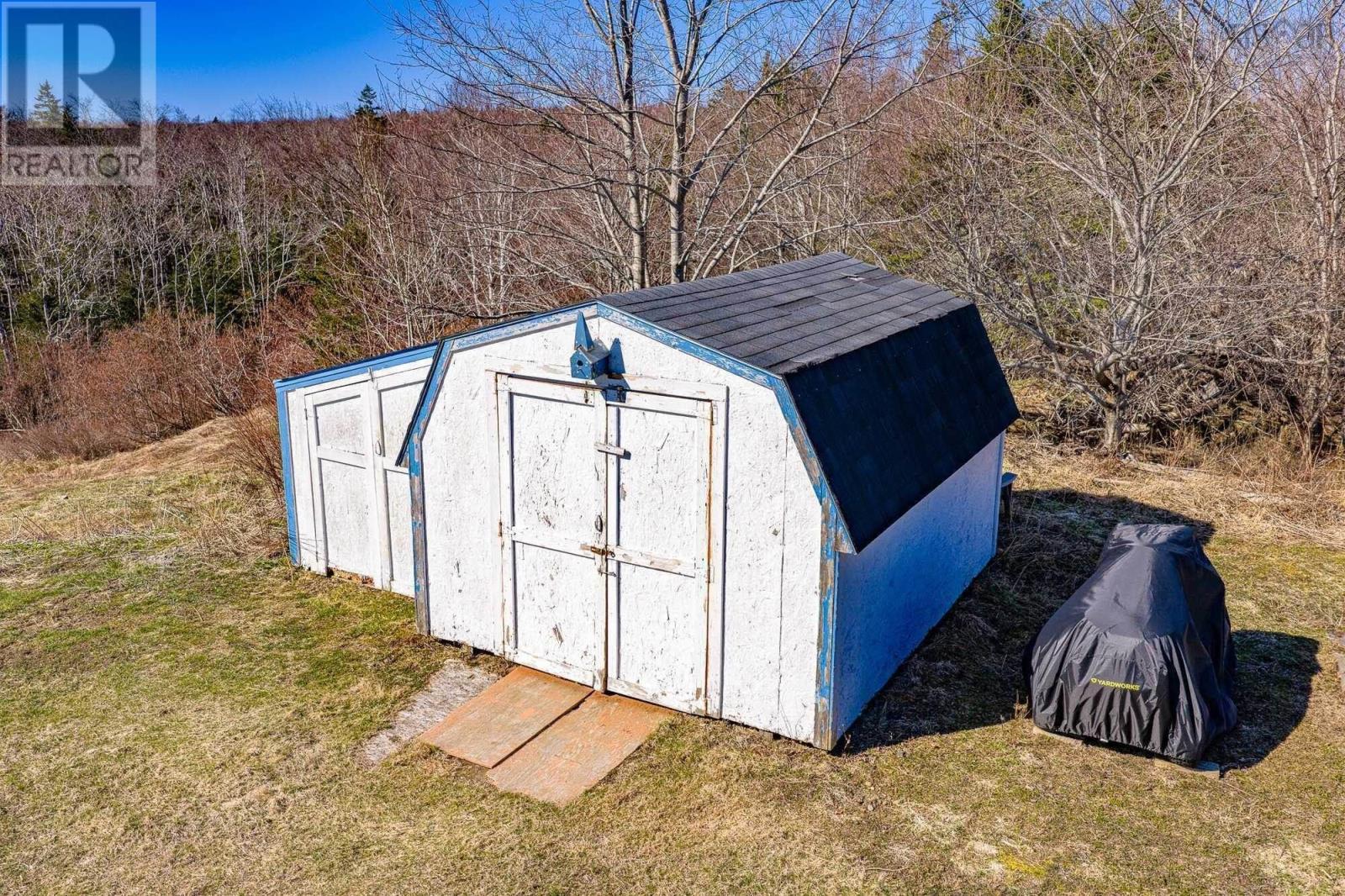 Property 20 of 21 of 2164 NS-340