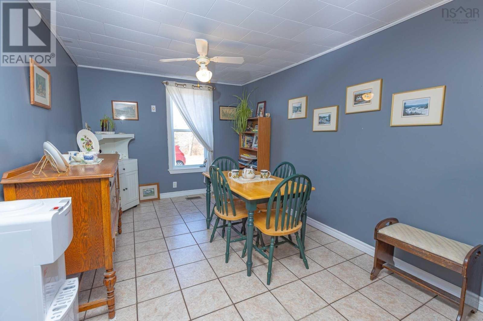 Property 7 of 21 of 2164 NS-340