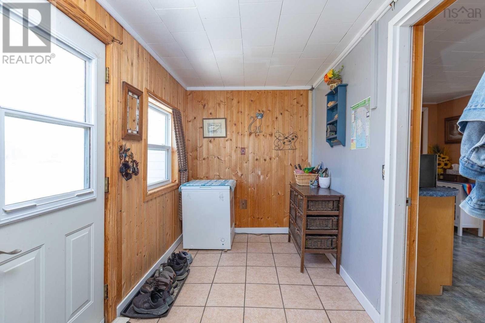 Property 3 of 21 of 2164 NS-340