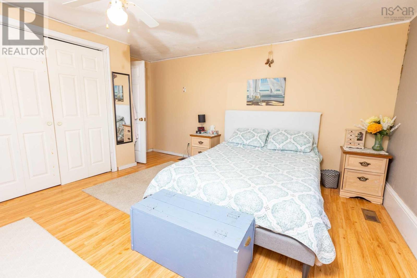 Property 13 of 21 of 2164 NS-340