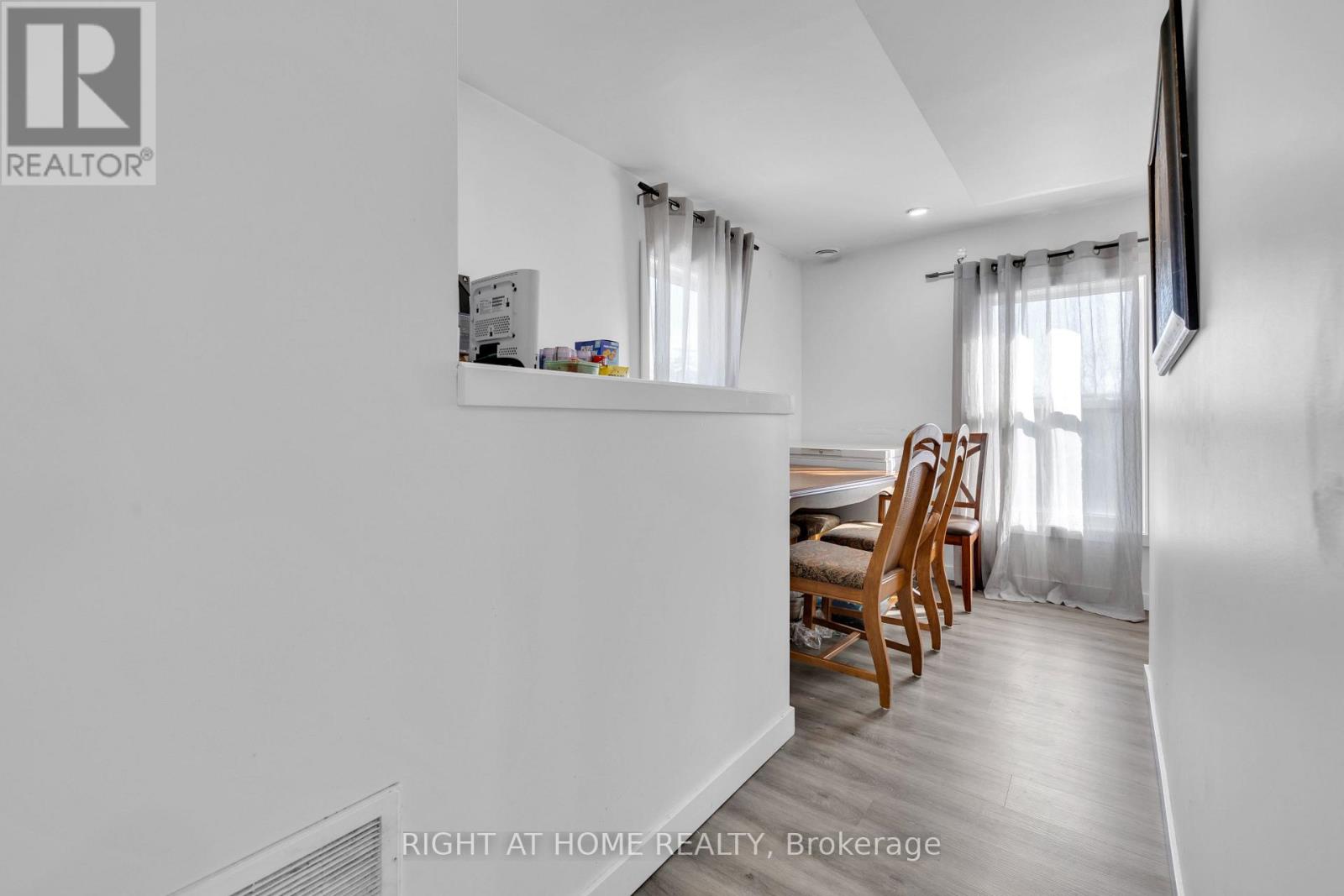 539 CAMPBELL AVENUE - 14