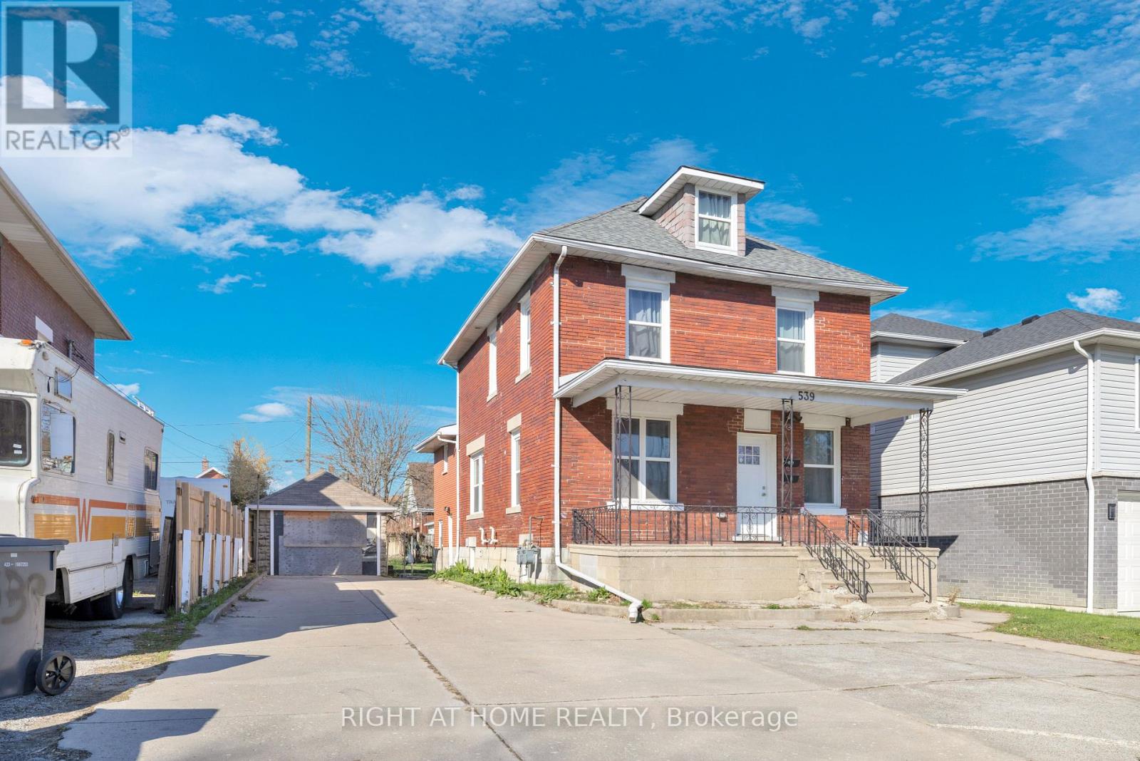 539 CAMPBELL AVENUE - 2